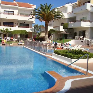 https://1-bed-los-cristianos-near-the-bus-station.in-canary-islands.com